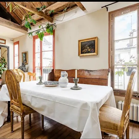 Atelier D Artiste En Plein Coeur Du Marais Apartment