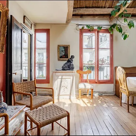 Apartment Atelier D Artiste En Plein Coeur Du Marais Paris