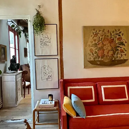 Apartment Atelier D Artiste En Plein Coeur Du Marais